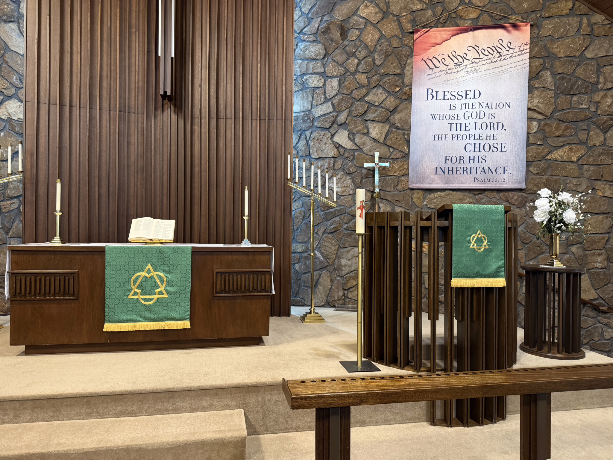 What Is Lutheran Worship? 1 Lutheran worship centers on Word and Sacrament — the altar and pulpit at Immanuel Lutheran Church, Joplin, Missouri